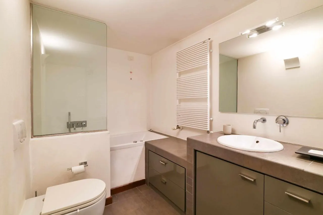 Npa20 Luxury Large Apartment In Navigli District Милан Италия