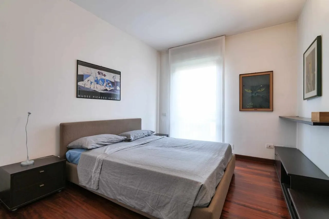 Npa20 Luxury Large Apartment In Navigli District Милан