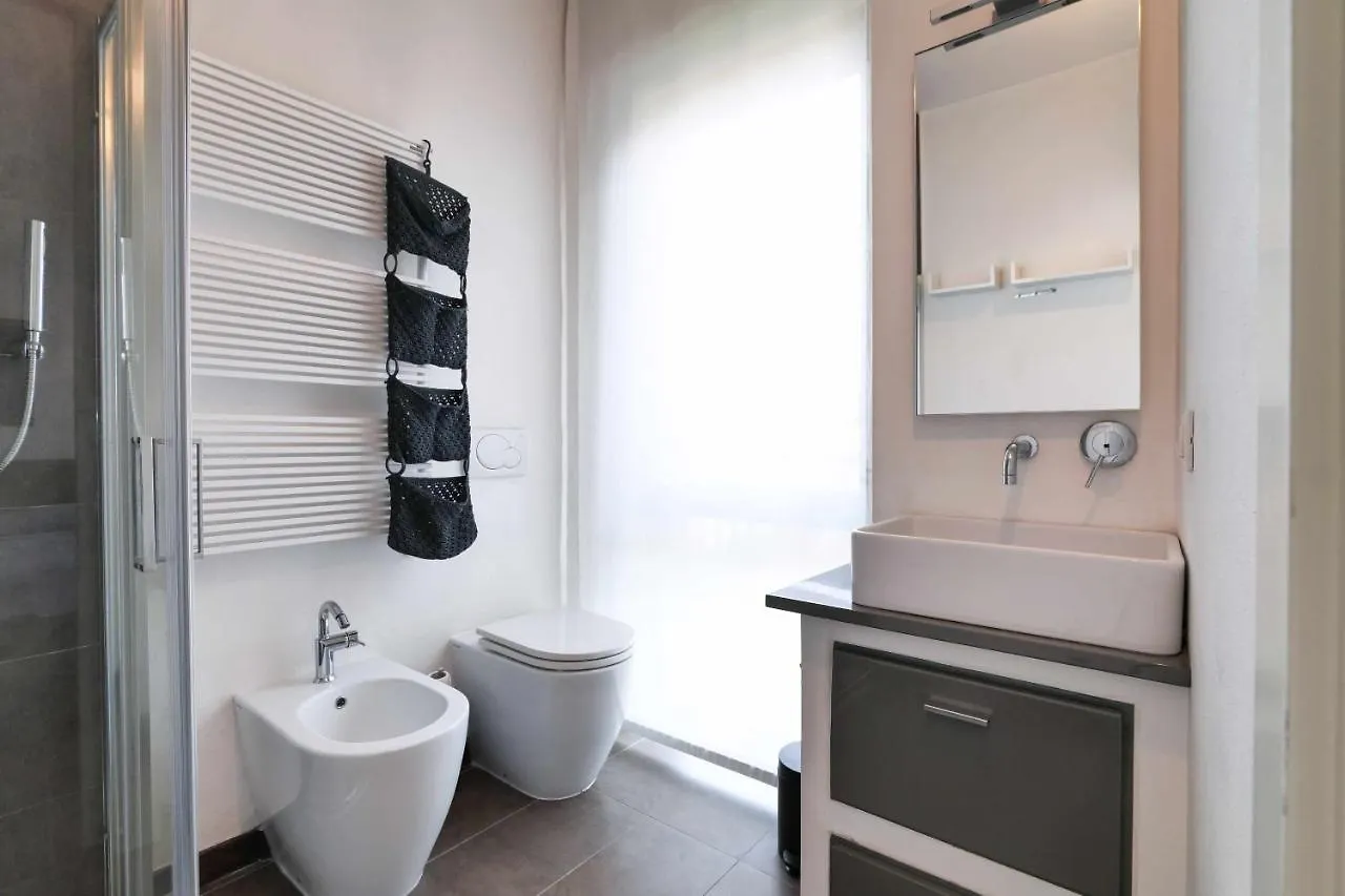 Npa20 Luxury Large Apartment In Navigli District Милан