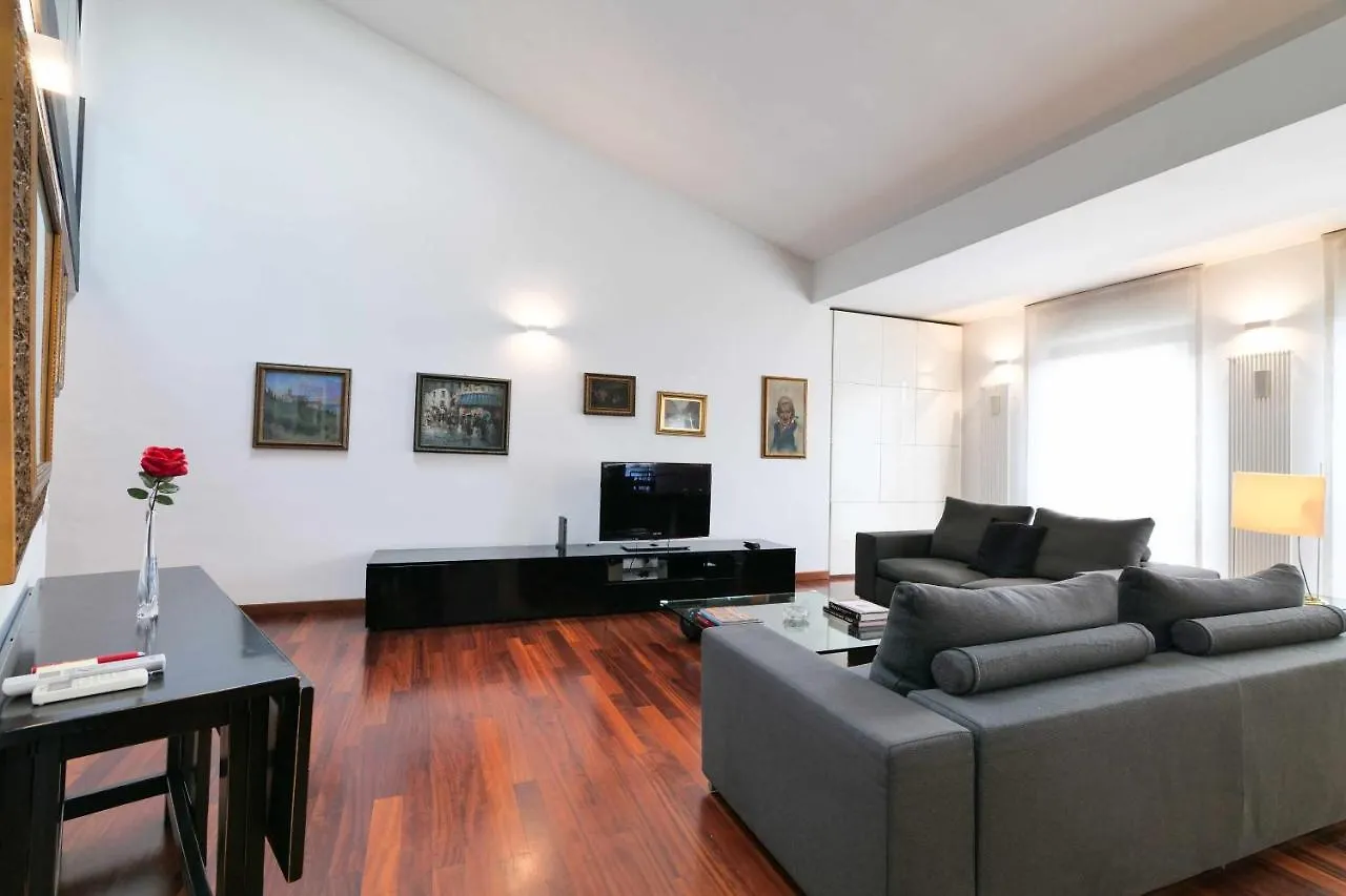 Npa20 Luxury Large Apartment In Navigli District Милан