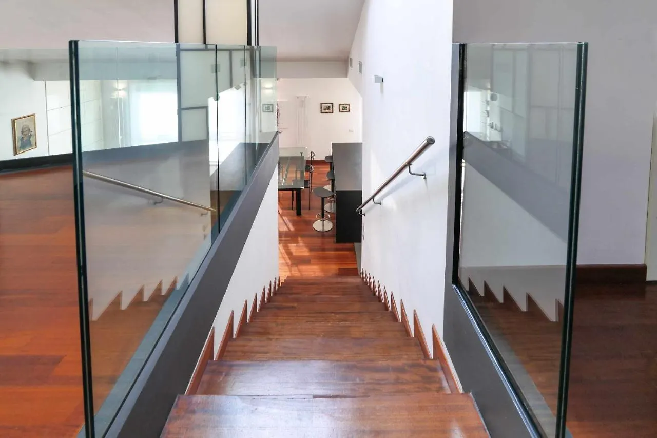 Npa20 Luxury Large Apartment In Navigli District Милан